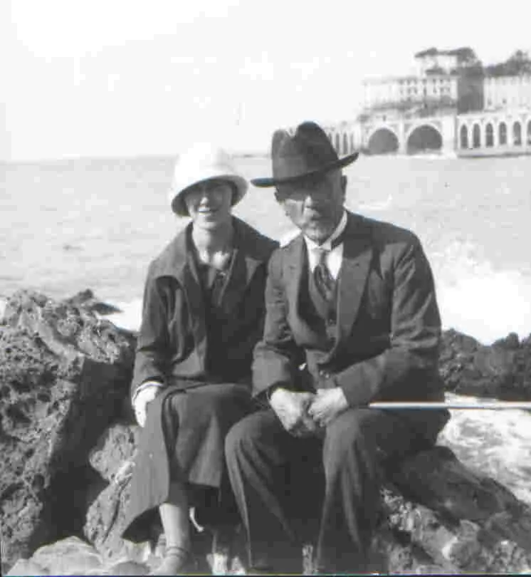 Giuseppe Sacheri con la figlia a Genova